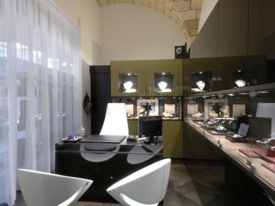 jewelry-store-