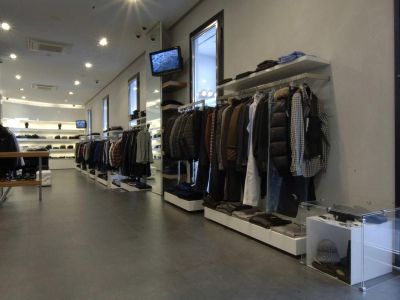 mens-clothes-store-
