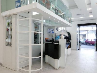 modern-clothes-store-