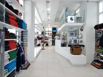 modern-clothes-store-