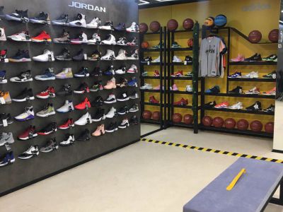sport-clothes-store-